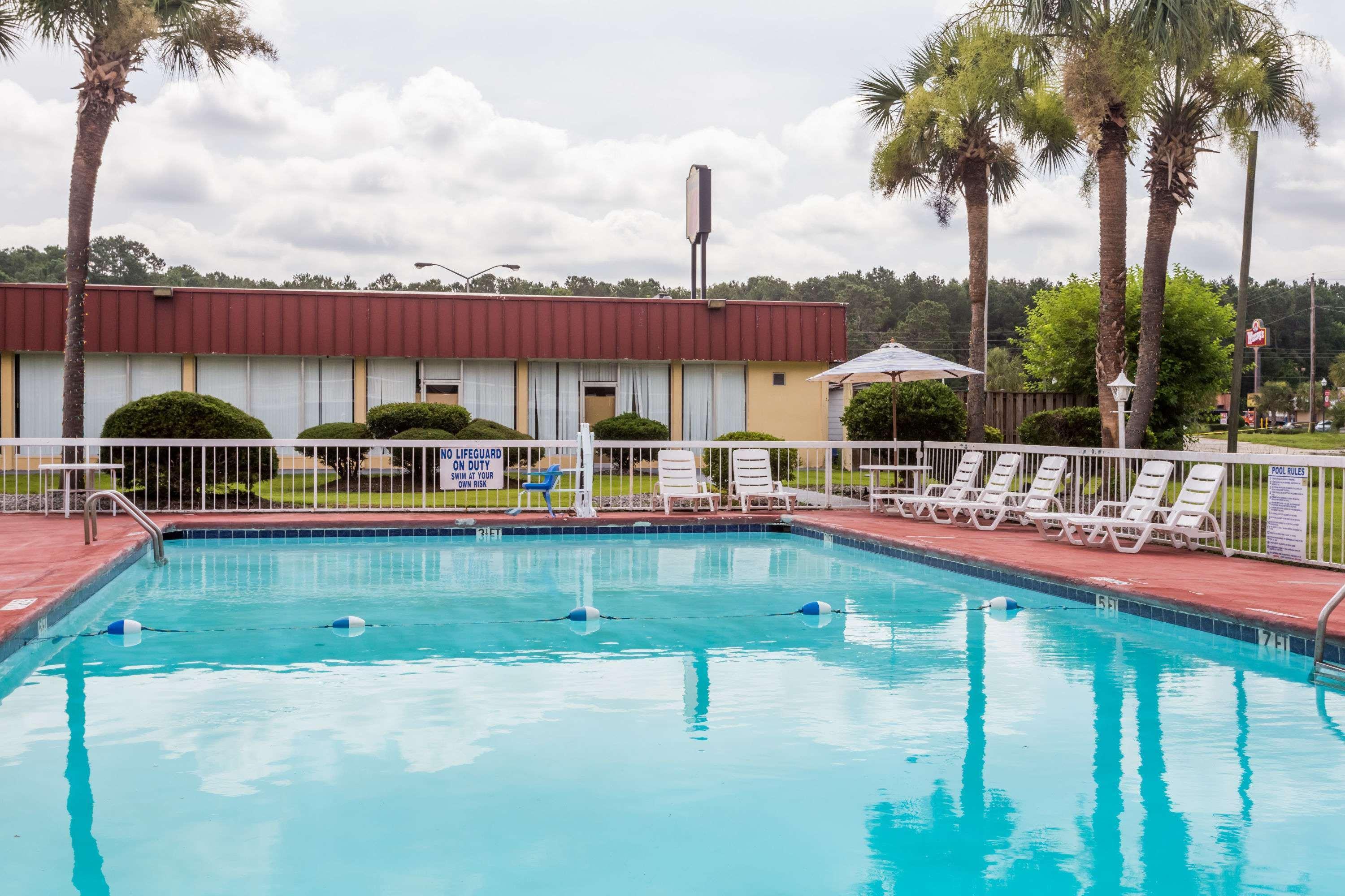 Super 8 By Wyndham Hardeeville - Savannah North Extérieur photo