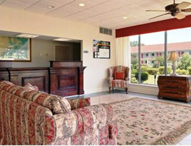 Super 8 By Wyndham Hardeeville - Savannah North Extérieur photo