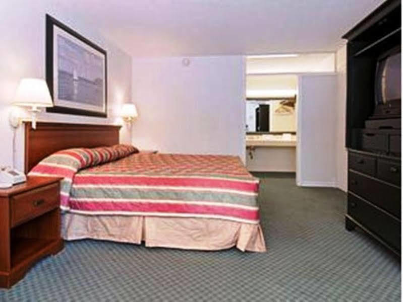 Super 8 By Wyndham Hardeeville - Savannah North Extérieur photo
